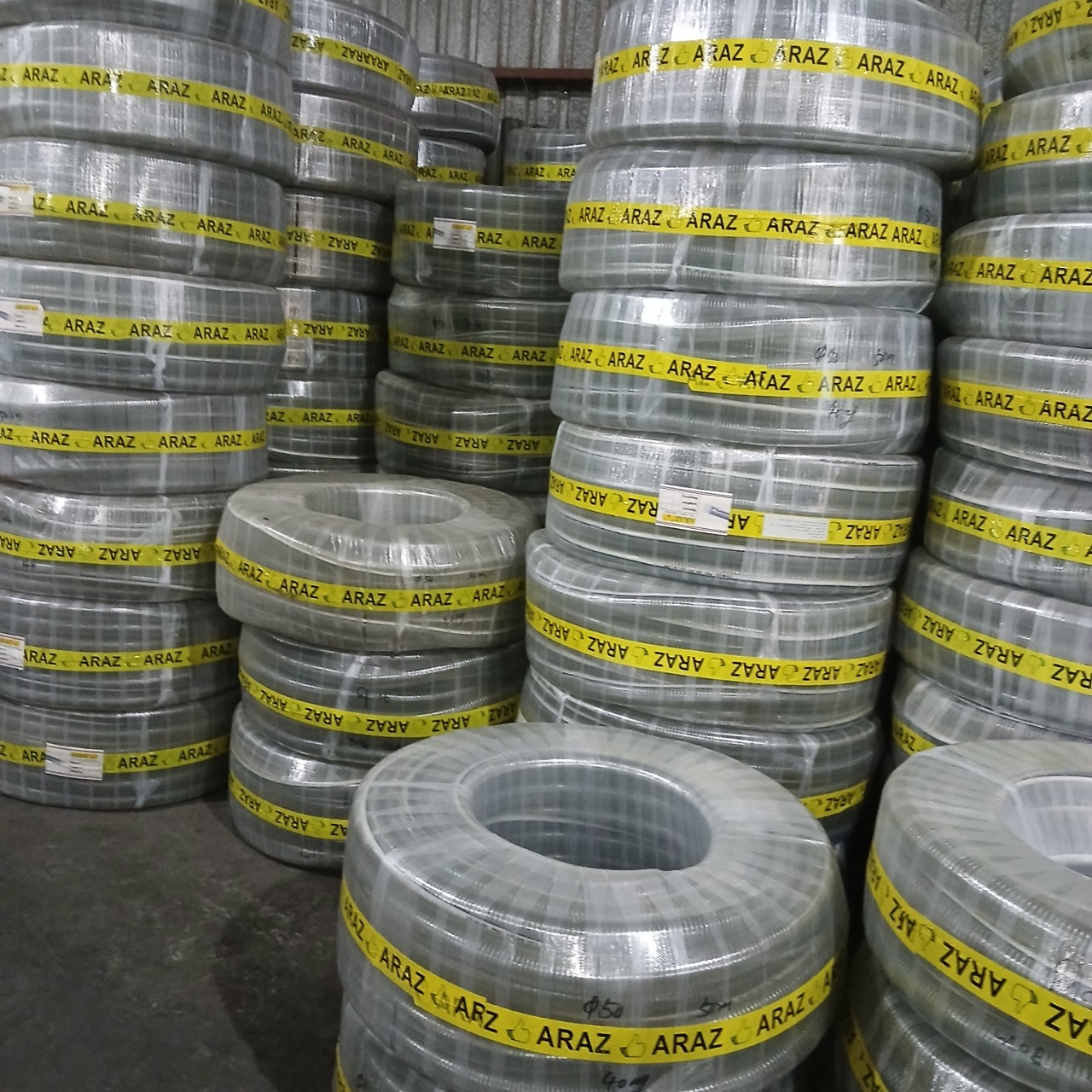 kho ống nhựa lõi thép araz