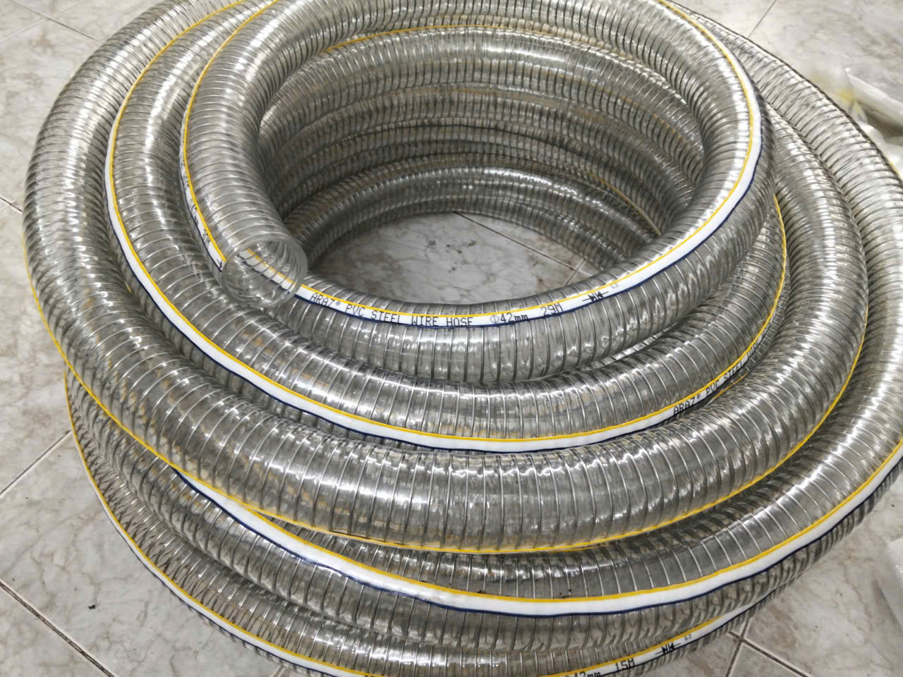 ống nhựa mềm lõi thép phi 42